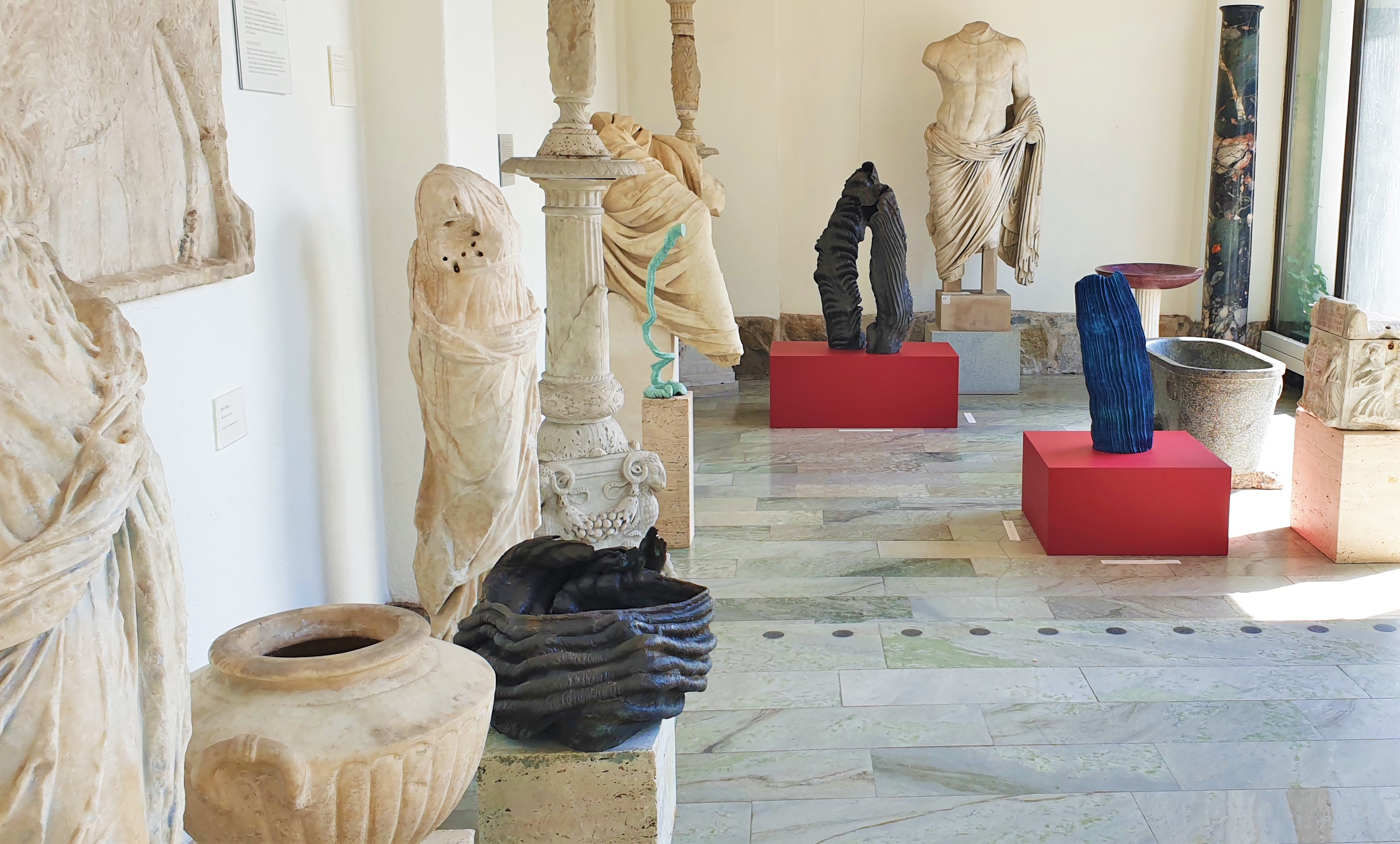 Alvarez skulpturer passar bra ihop med Carl Milles samling av antika verk.